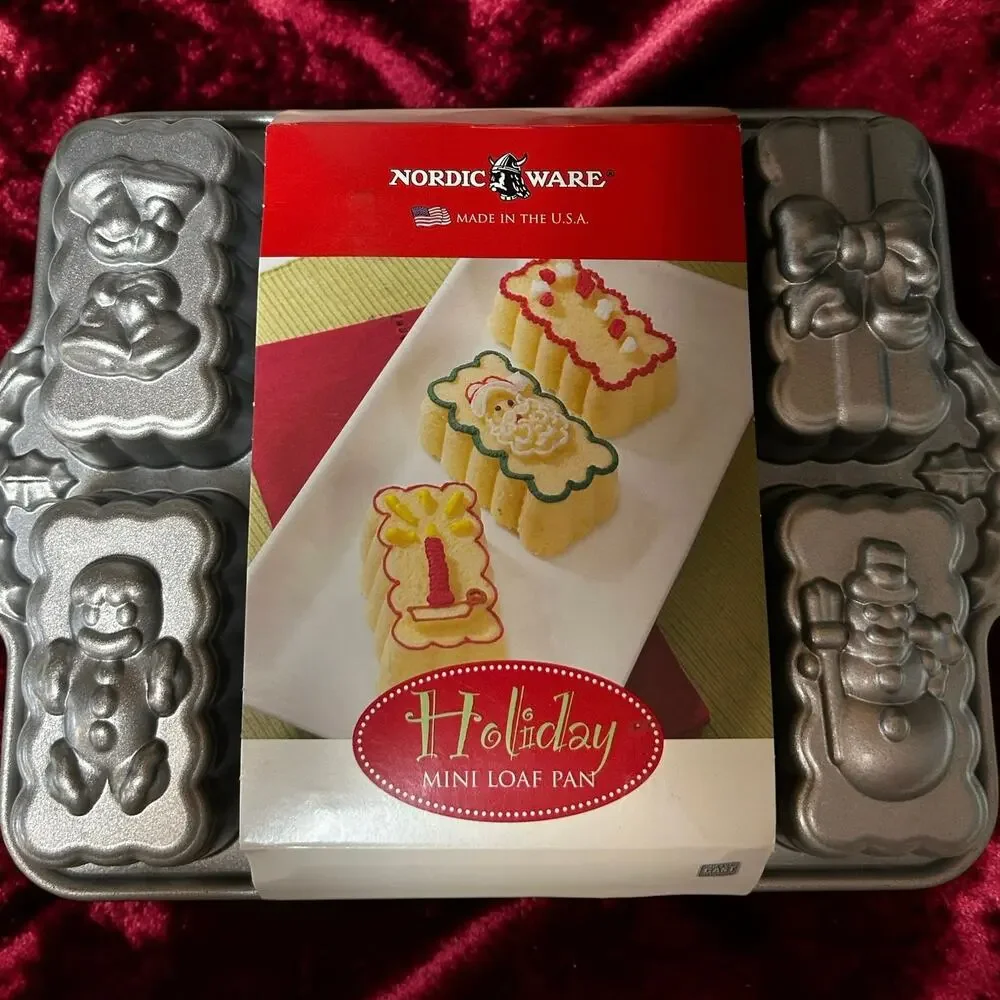 Nordic Ware Holiday Mini Loaf Cake Pan Platinum Collection Christmas Santa New
